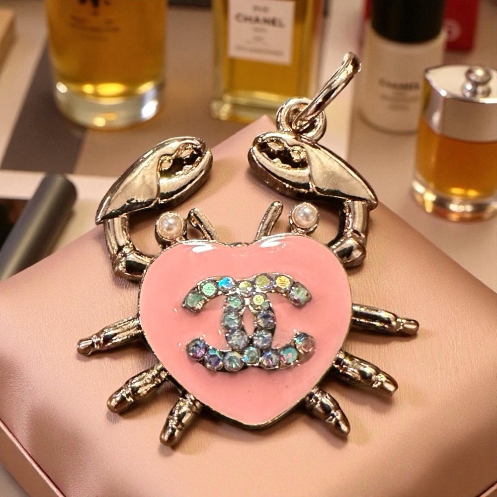 WINNERS CHOICE OF 1 Zipper Pull Pendants - Picture 16 of 16